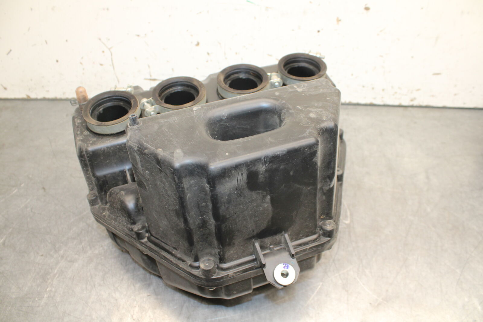 09-15 YAMAHA FZ6R AIRBOX AIR INTAKE FILTER BOX BB719