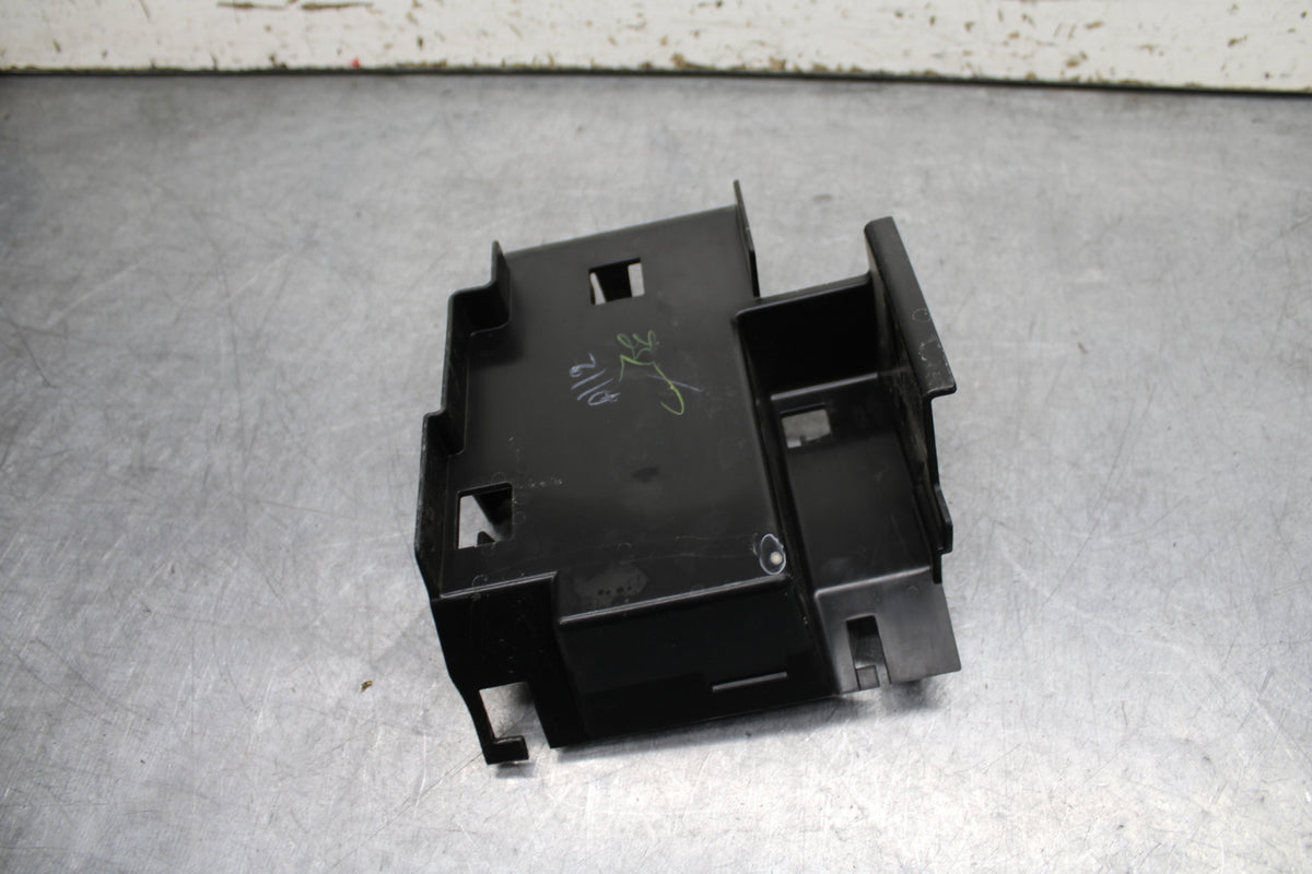24 KAWASAKI NINJA 500 ABS ECU COVER / RELAY MOUNT BB730