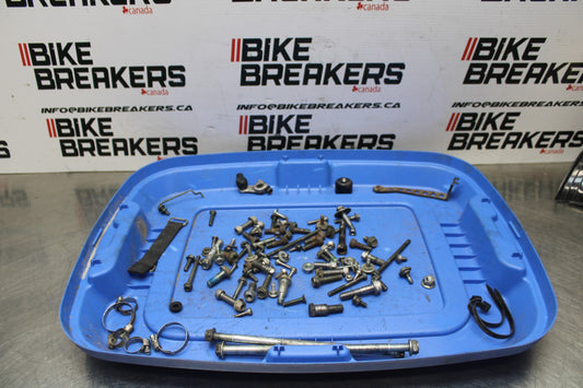 00 SUZUKI GSXR750 BOLTS HARDWARE MOTOR SCREWS BB820
