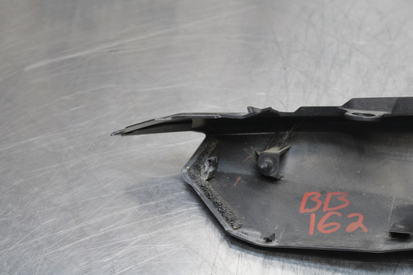 14-17 YAMAHA FZ07 RIGHT REAR BACK TAIL FAIRING COWL SHROUD BB162