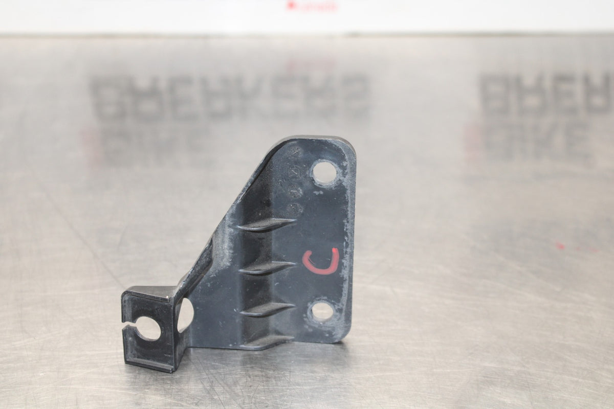 11-24 SUZUKI GSXR750 AIRBOX ECU HOLDER BRACKET BB687-C