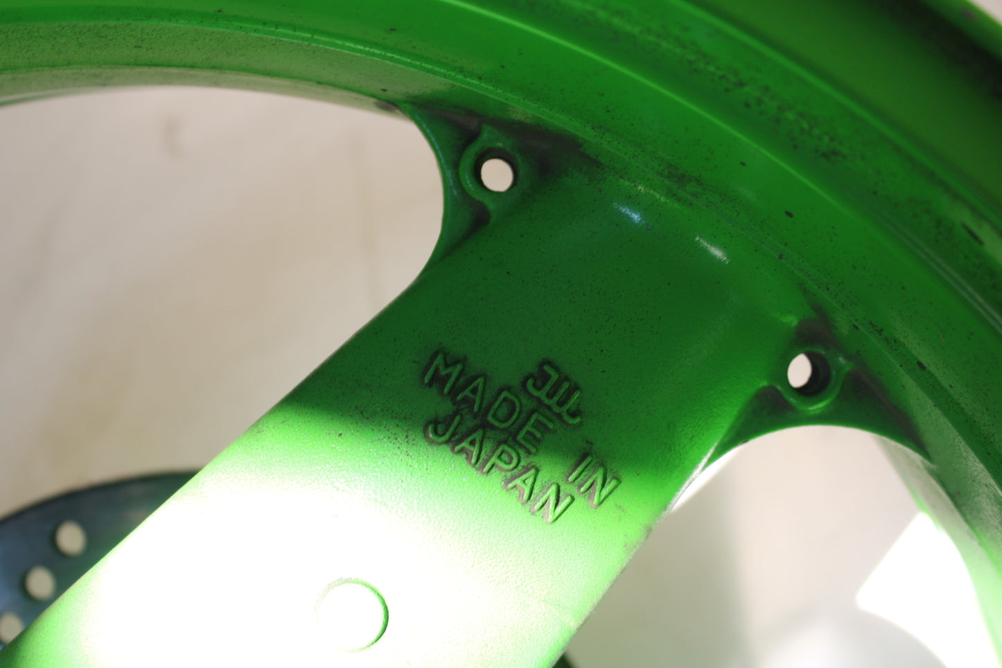 96-03 KAWASAKI NINJA ZX9R REAR WHEEL BACK RIM BB05