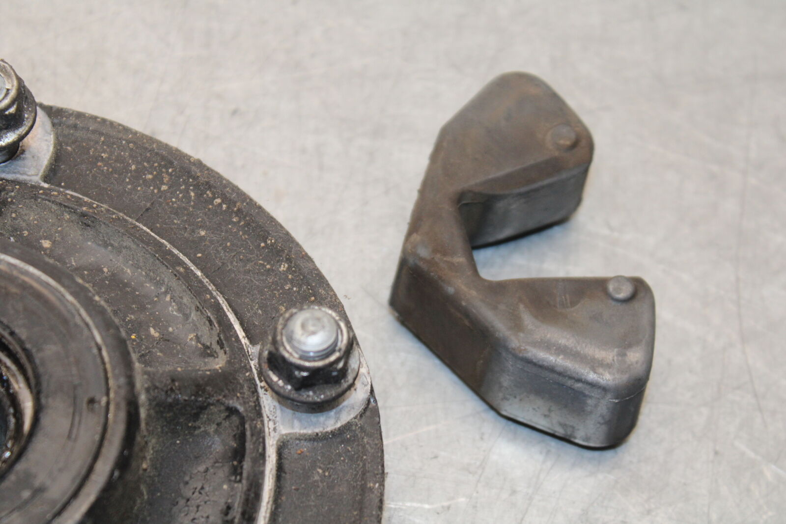 05-06 SUZUKI GSXR1000 REAR HUB SHOCK DAMPERS CUSH ABSORBERS 64651-35F20 BB663