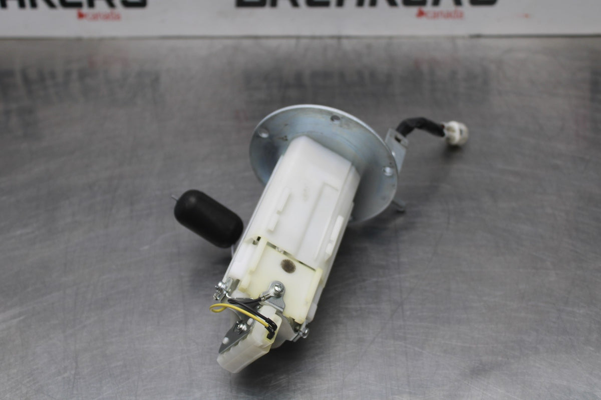 09 SUZUKI GSXR1000 FUEL PUMP GAS PETROL SENDER UNIT BB777