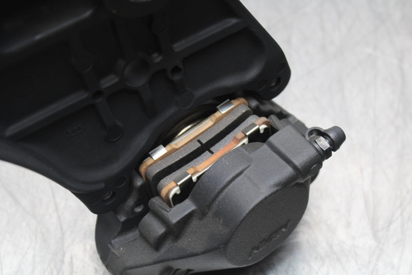 23-24 KAWASAKI NINJA ZX14R NEW!! REAR BACK BRAKE CALIPER W MOUNT BRACKET BB153