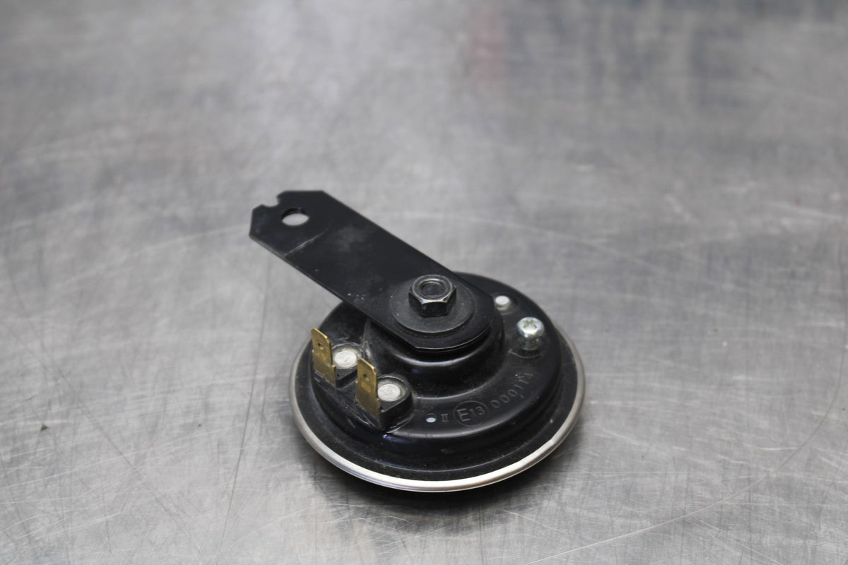 22-25 YAMAHA YZF R7 HORN SIGNAL BB182