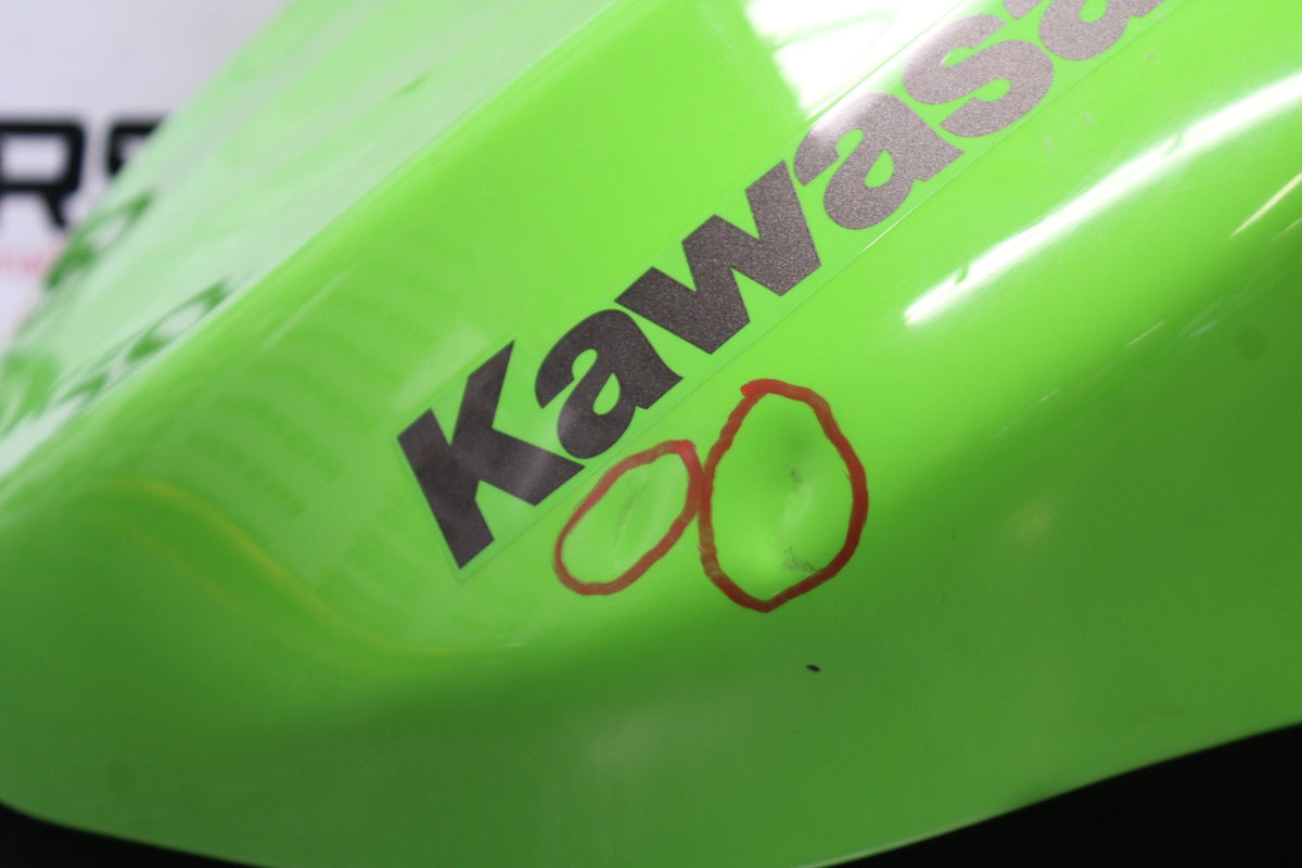 04-05 KAWASAKI NINJA ZX10R GAS TANK FUEL CELL PETROL RESERVOIR BB931