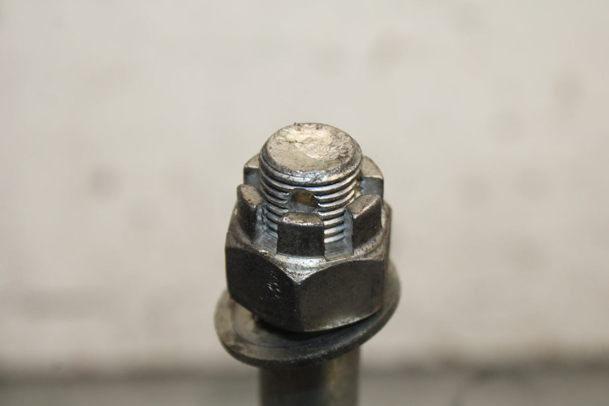 18-23 KAWASAKI NINJA 400 EX400 ABS REAR AXLE BACK WHEEL PIVOT BOLT AXEL BB747