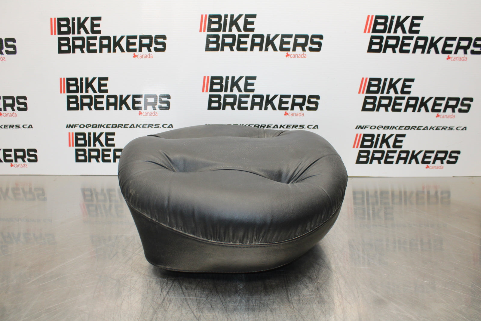 09 YAMAHA ROYAL STAR XVZ1300TF VENTURE REAR BACK PASSENGER SEAT BB151