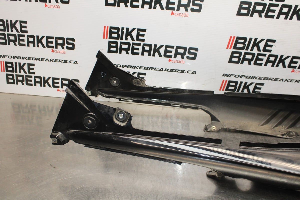 15 SUZUKI GW250F REAR BACK TAIL FAIRING COWL SHROUD BB789