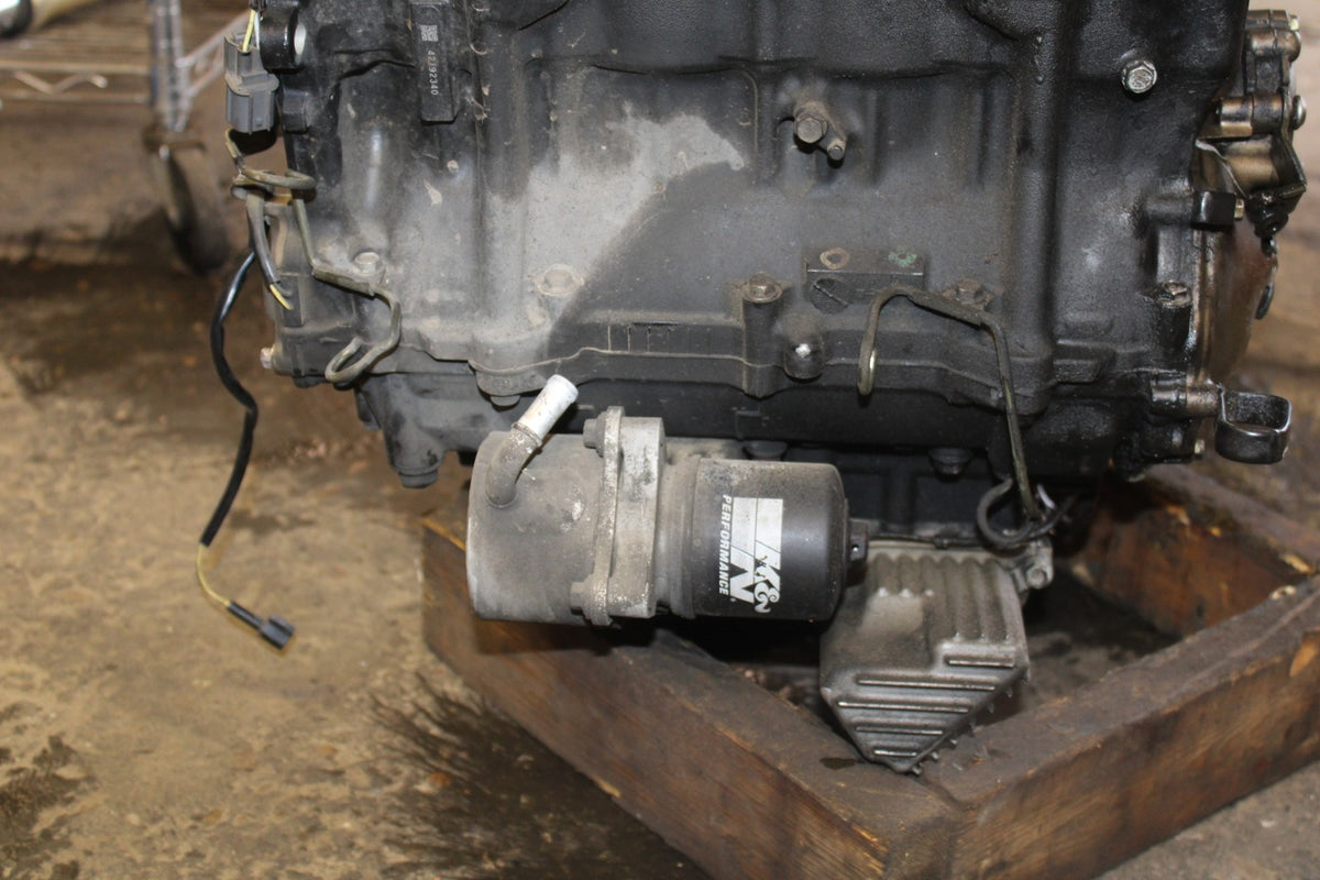 04-05 KAWASAKI NINJA ZX10R ENGINE MOTOR BB931