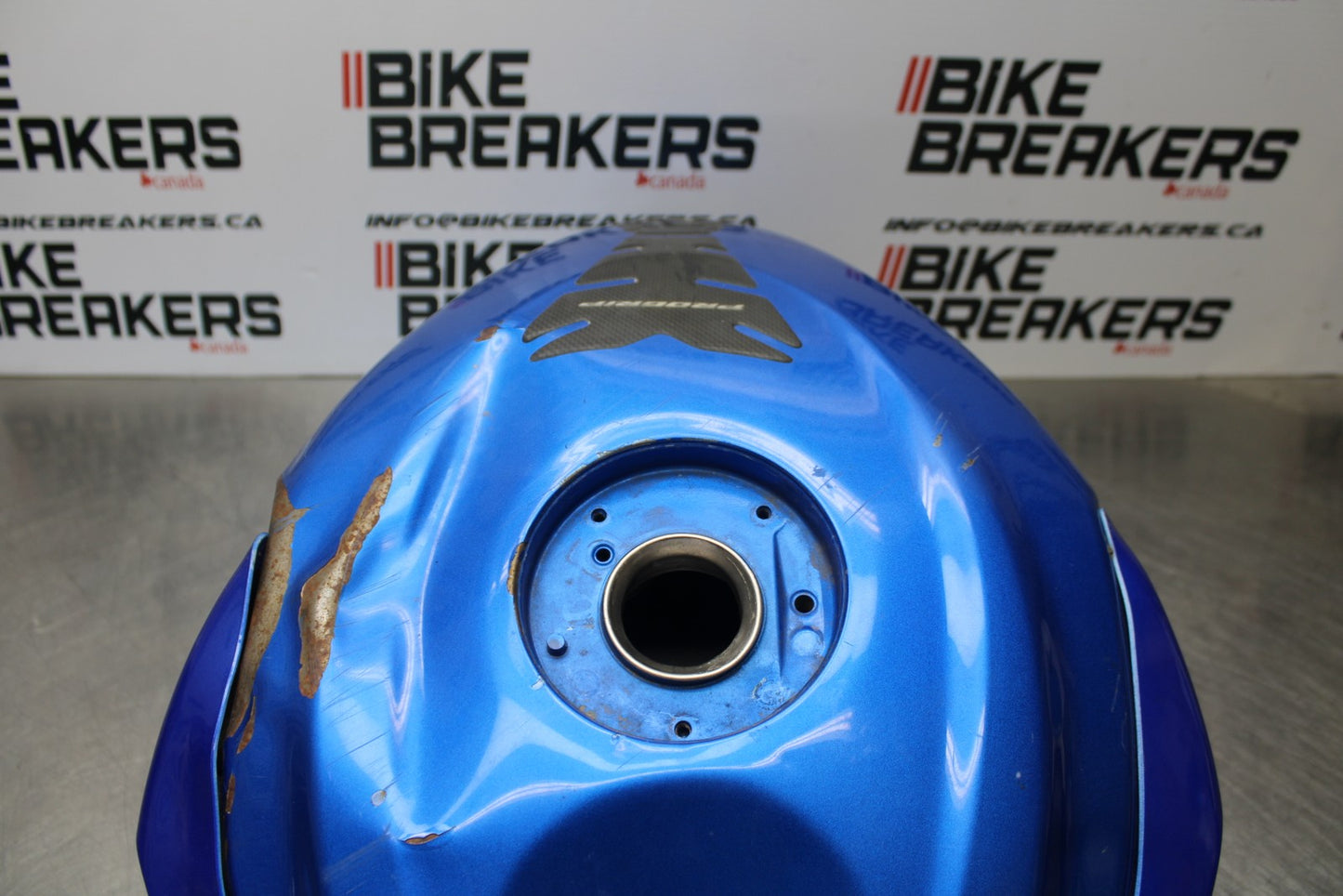11-22 SUZUKI GSXR 600  GAS TANK FUEL CELL PETROL RESERVOIR BB193