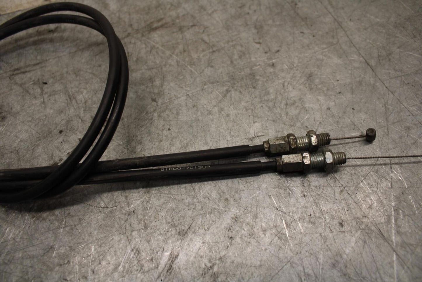 2007 Suzuki GSXR600 THROTTLE CABLES LINES 58300-01H00 58300-01H10 BB540