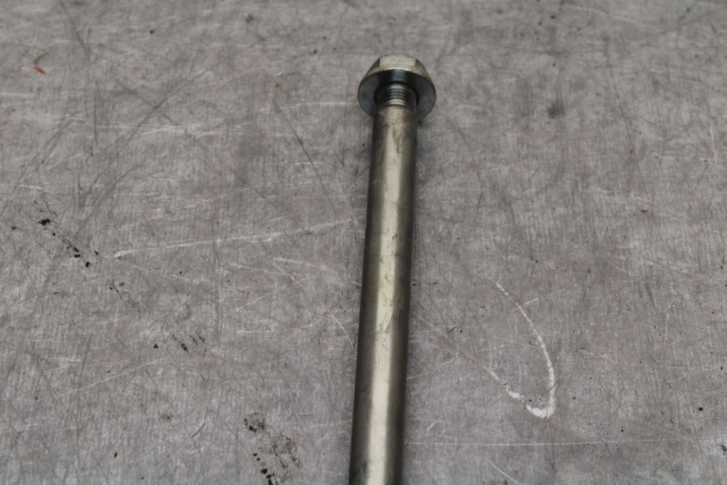09-15 YAMAHA FZ6R REAR BACK SWINGARM BOLT PIVOT AXLE 1AE-22141-01-00 BB719
