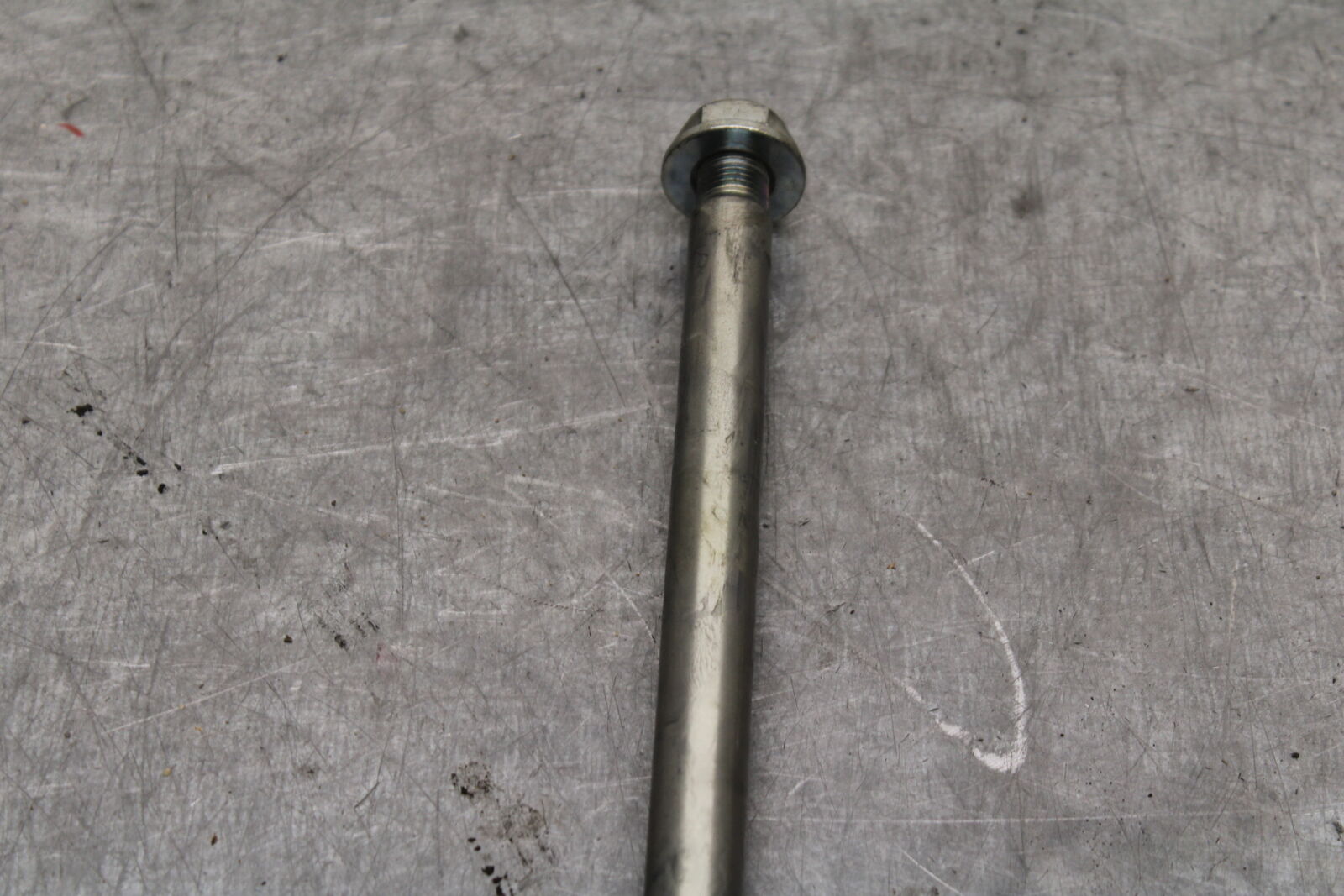09-15 YAMAHA FZ6R REAR BACK SWINGARM BOLT PIVOT AXLE 1AE-22141-01-00 BB719