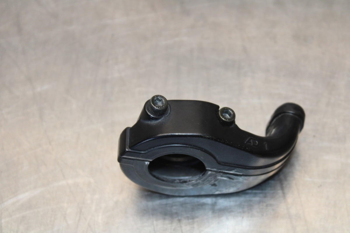 04-05 YAMAHA YZF R1 THROTTLE CABLE LINE HOUSING GUIDE BB173