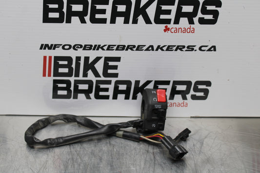 04-05 KAWASAKI NINJA ZX10R RIGHT CLIP ON HANDLE KILL OFF START SWITCHES BB163