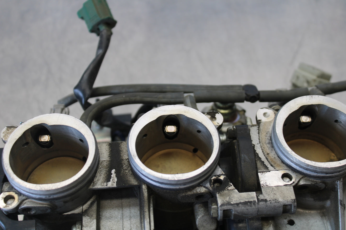 07-08 YAMAHA YZF R1 MAIN FUEL INJECTORS / THROTTLE BODIES BB160