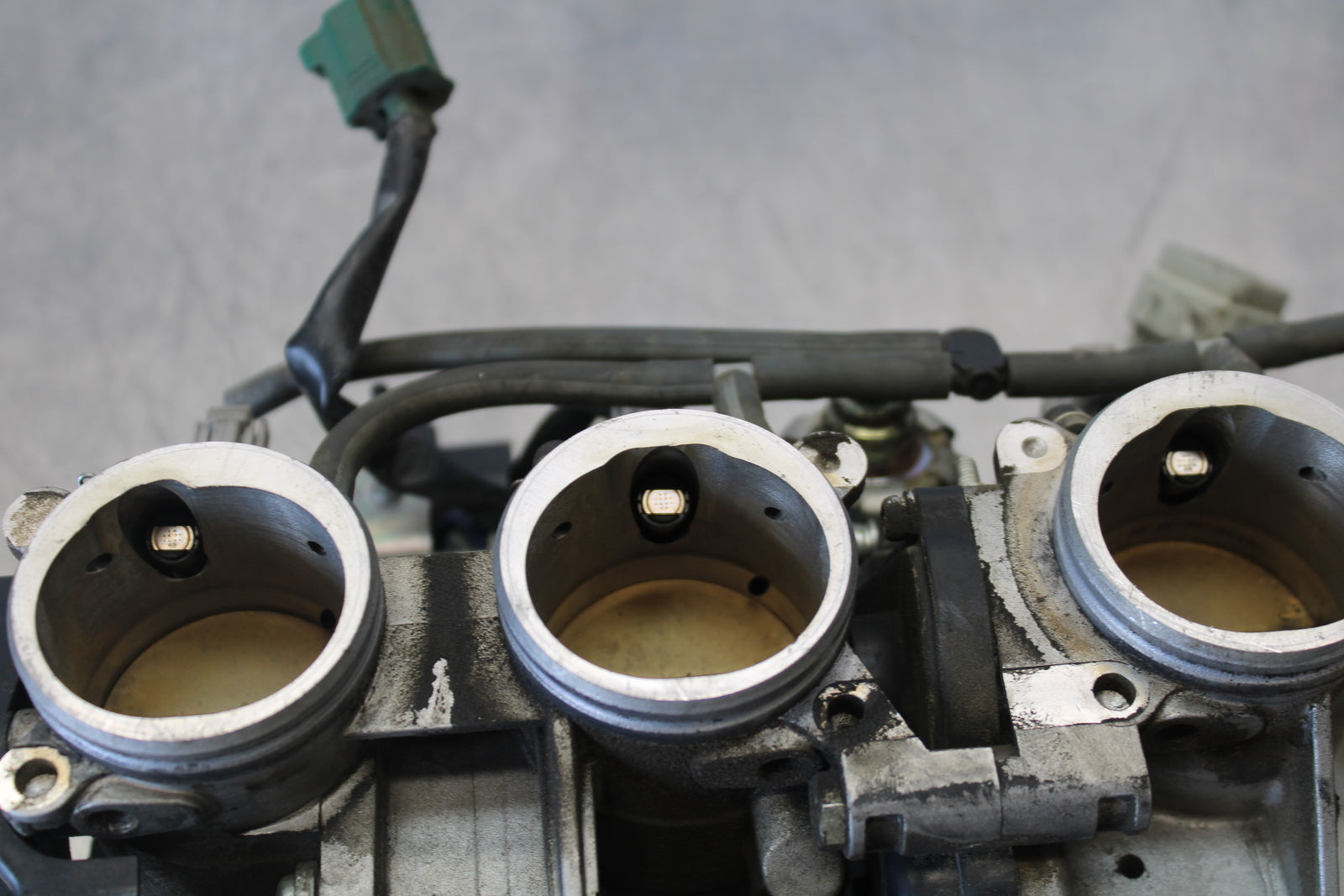 07-08 YAMAHA YZF R1 MAIN FUEL INJECTORS / THROTTLE BODIES BB160