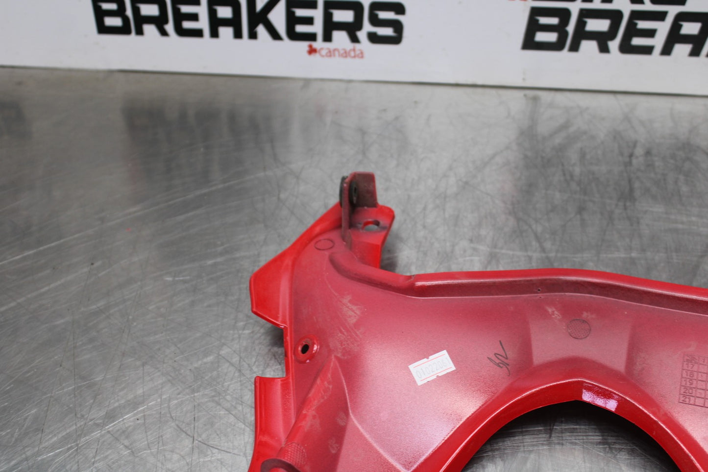 18-23 KAWASAKI NINJA 400 EX400 ABS CENTER REAR BACK TAIL FAIRING COWL BB177