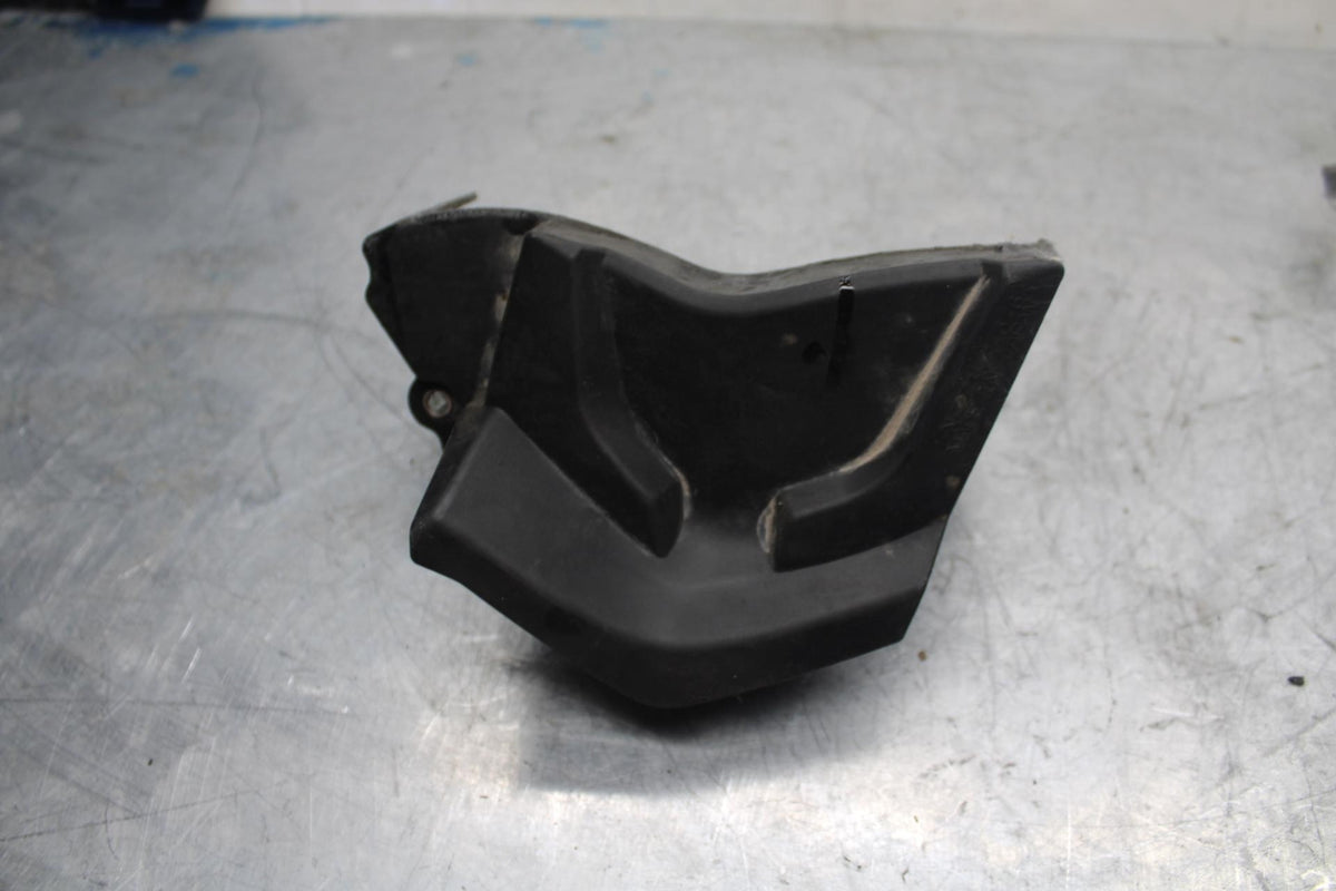 07-08 YAMAHA YZF R1 ENGINE SPROCKET COVER BB425