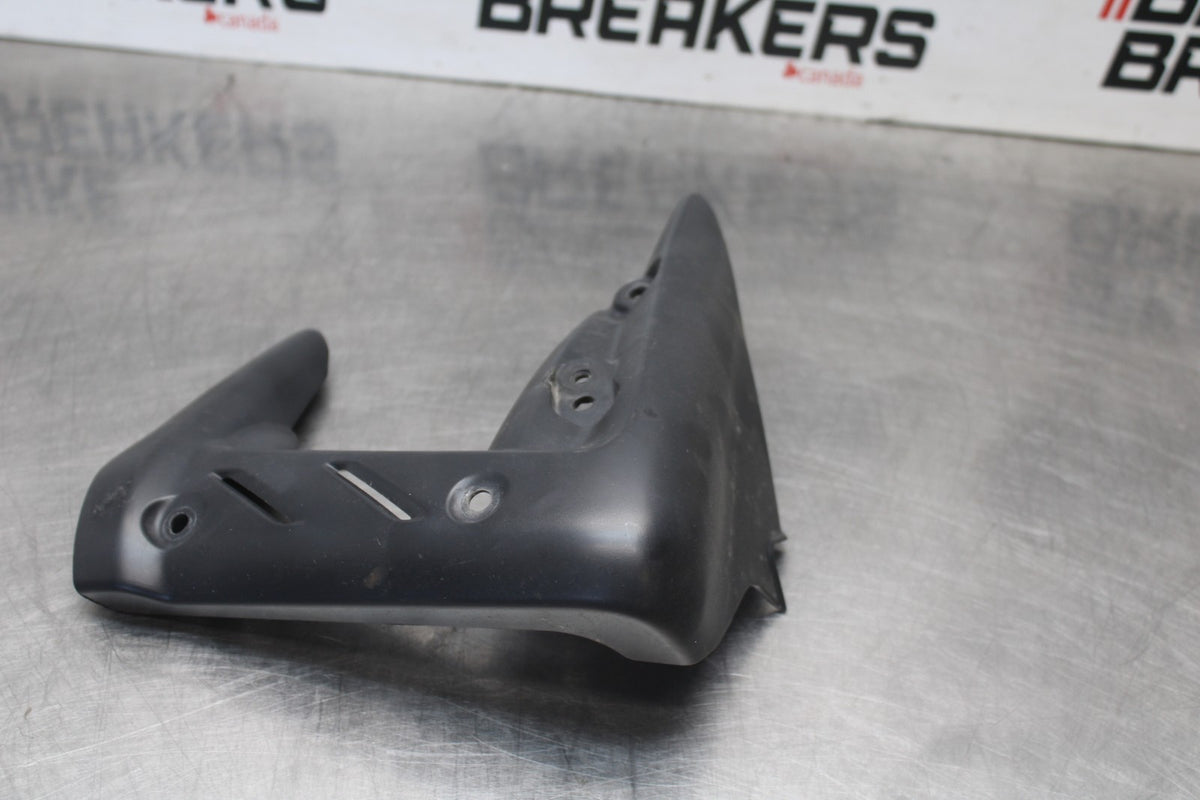 12 TRIUMPH STREET TRIPLE R RIGHT MID UPPER SIDE FAIRING COWL PLASTIC BB914
