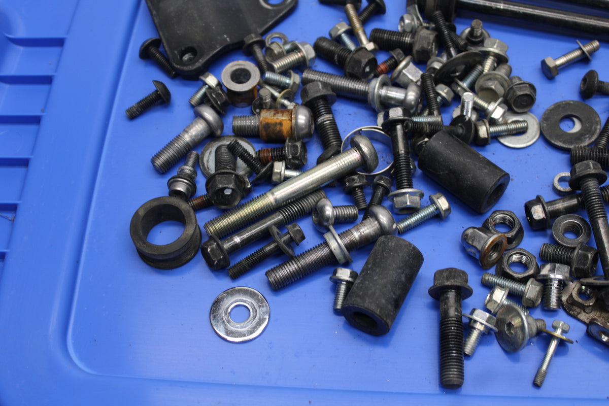 10-13 HONDA SHADOW RS 750 VT750RS MOUNTING BOLTS HARDWARE MOTOR SCREWS BB718