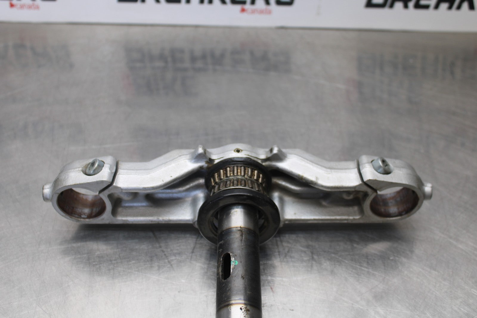 03-08 KAWASAKI VULCAN 1600 FRONT FORKS CLAMP LOWER TRIPLE TREE STEM BB196