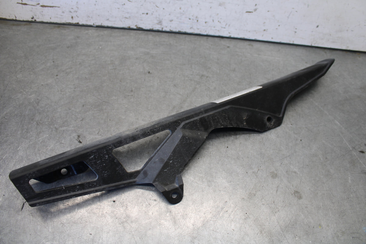 11-24 SUZUKI GSXR750 REAR BACK DRIVE CHAIN GUARD COVER SHIELD  BB687