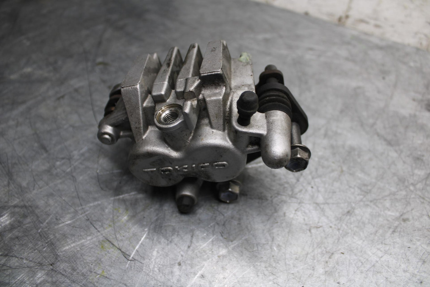 2007 Suzuki Boulevard M50 FRONT BRAKE CALIPER BB537