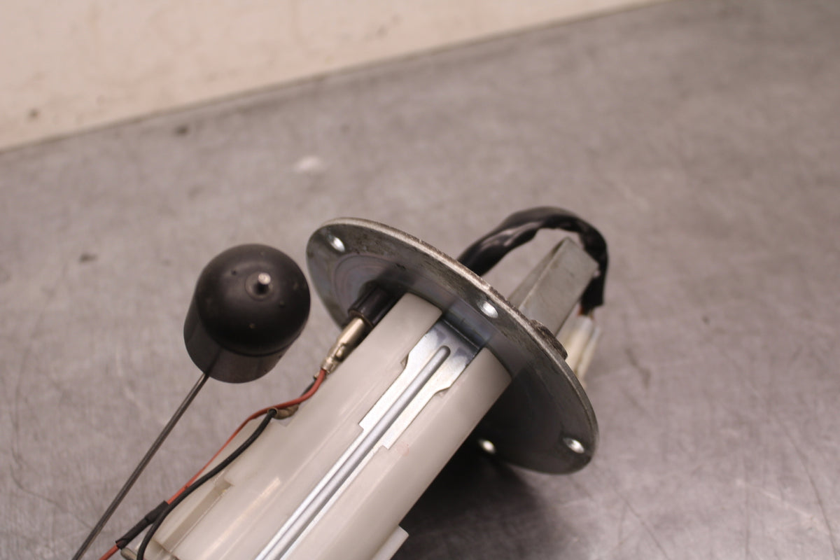 09-11 SUZUKI GSXR1000 FUEL PUMP GAS PETROL SENDER UNIT BB125
