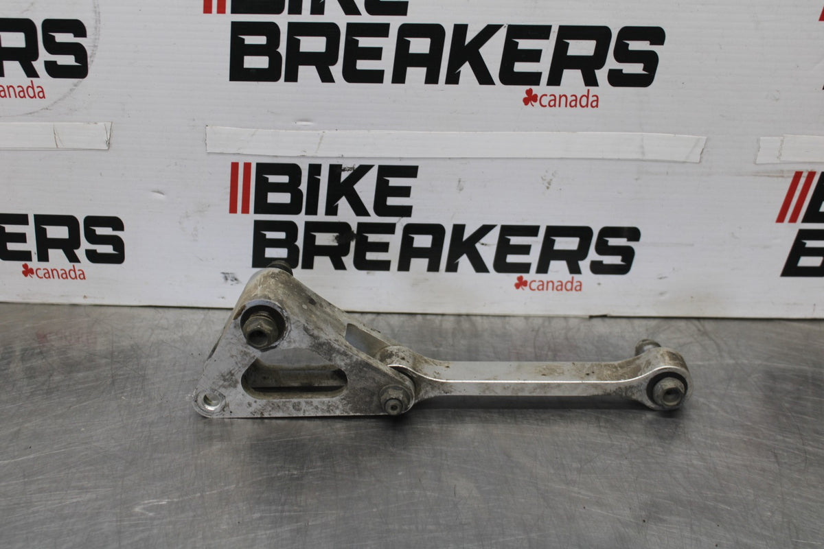 03 YAMAHA YZF R1 REAR DOGBONE SHOCK LINKAGE LINK BB895