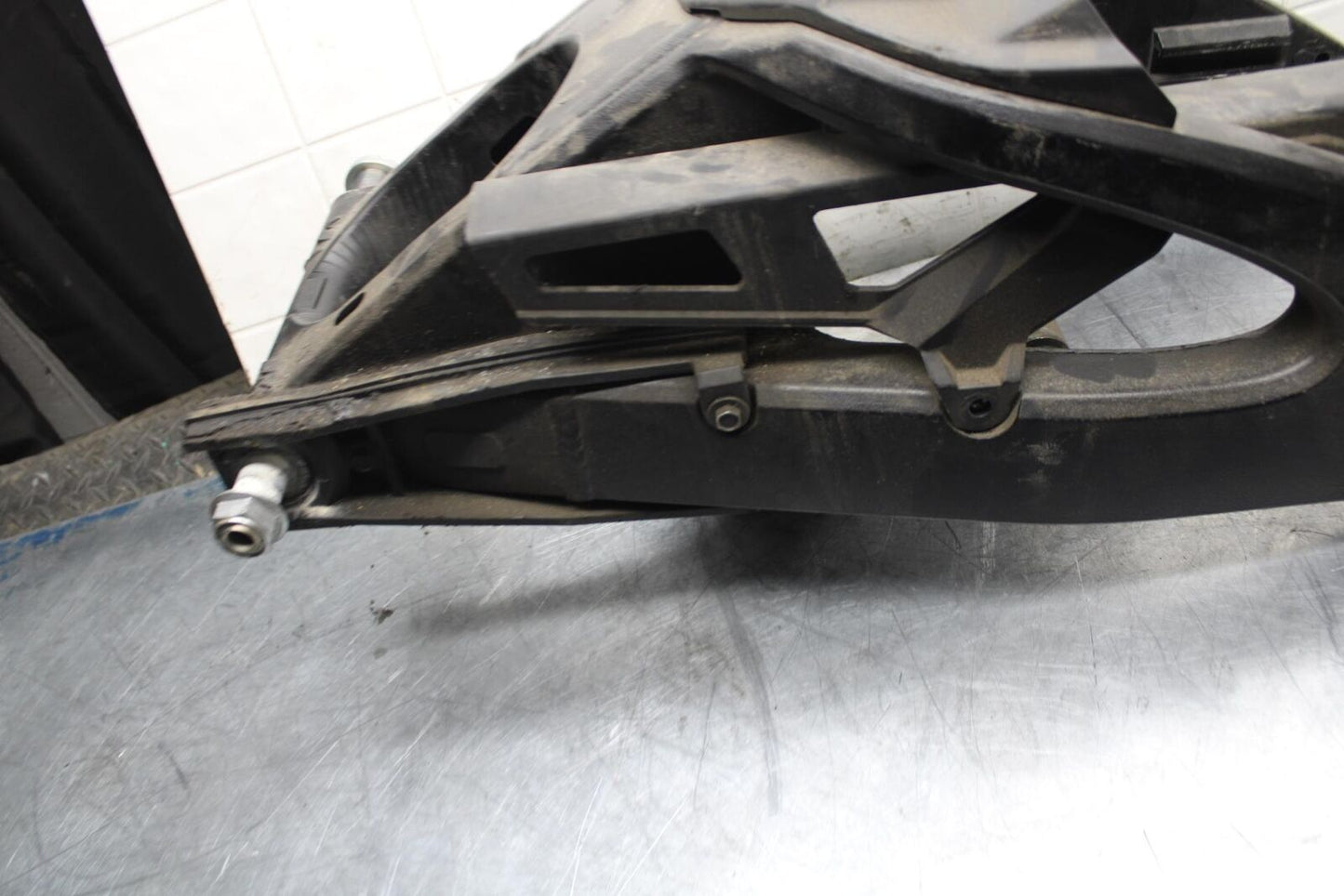 11-21 SUZUKI GSXR750 REAR SWINGARM BACK SUSPENSION SWING ARM BB474