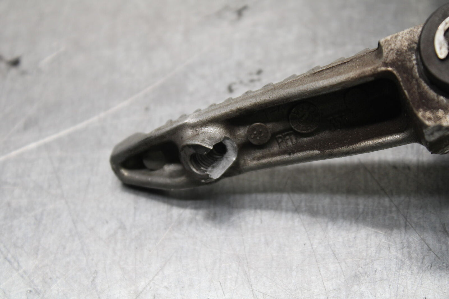 19-22 KAWASAKI Z400 LEFT REARSET REAR SET DRIVER FOOT PEG REST STOP BB738