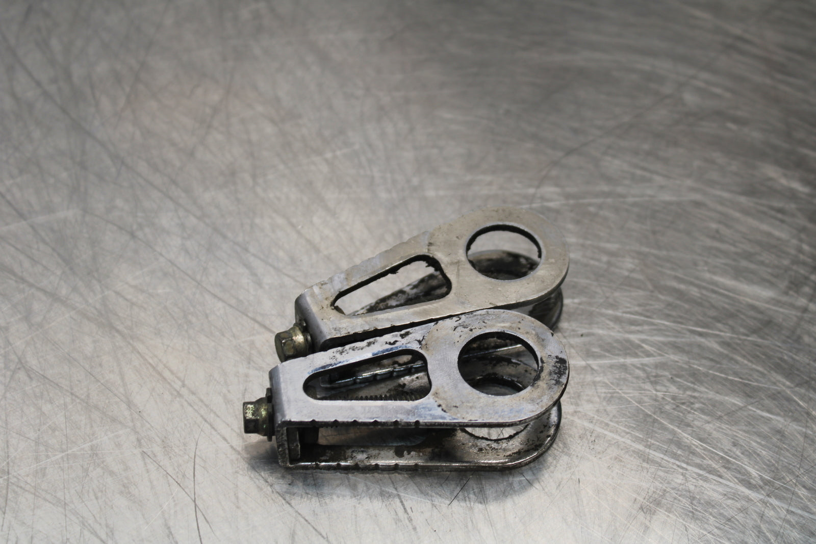 98-05 HONDA SUPER HAWK 1000 VTR1000F SWINGARM CHAIN TENSIONER ADJUSTMENT BB152
