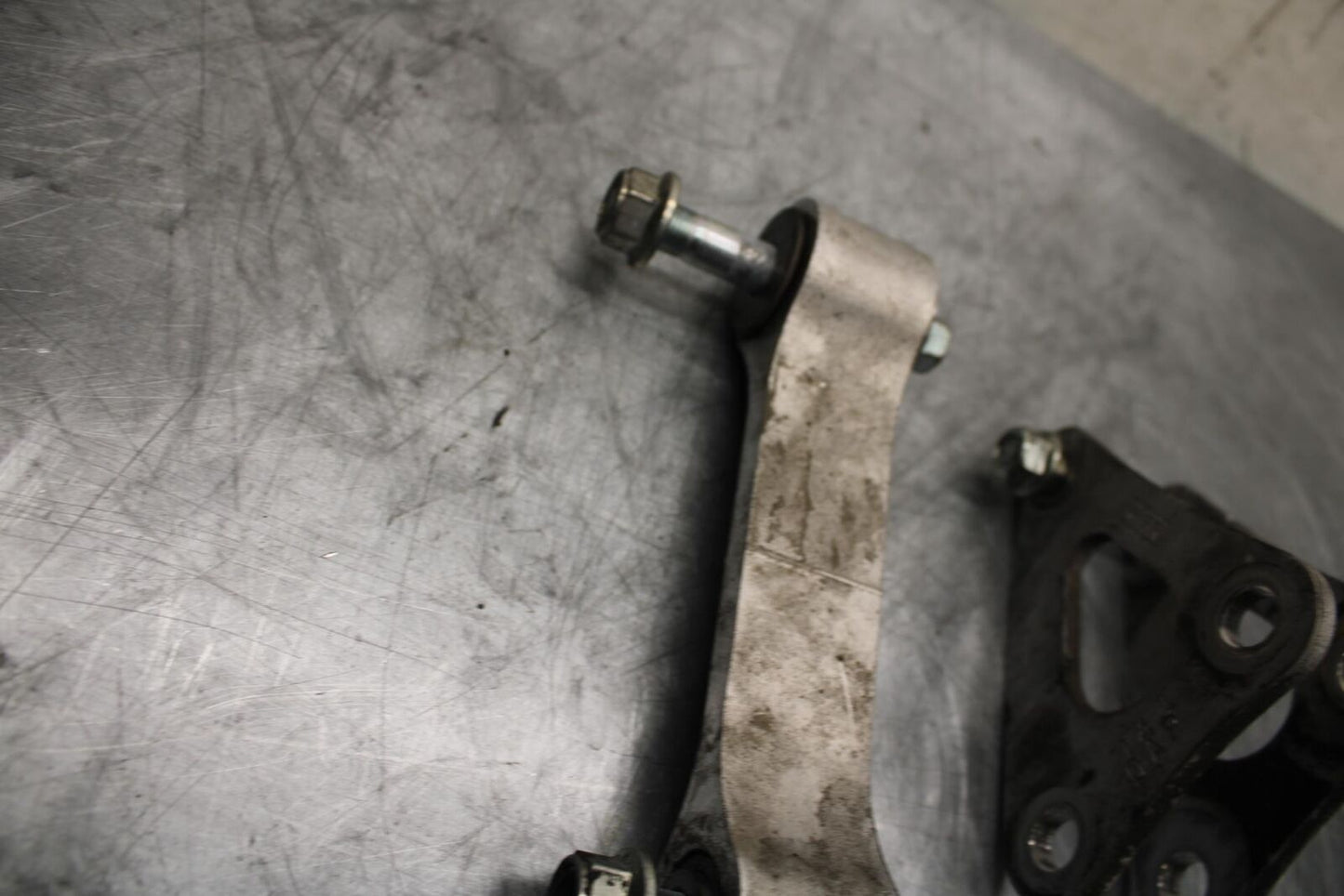 11-21 SUZUKI GSXR750 REAR DOGBONE SHOCK LINKAGE LINK BB492