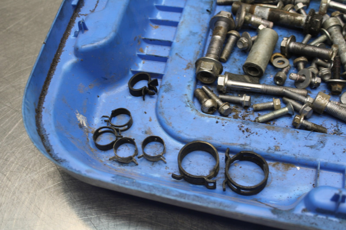 15 TRIUMPH TIGER 800 MOUNTING BOLTS HARDWARE SCREWS BB873