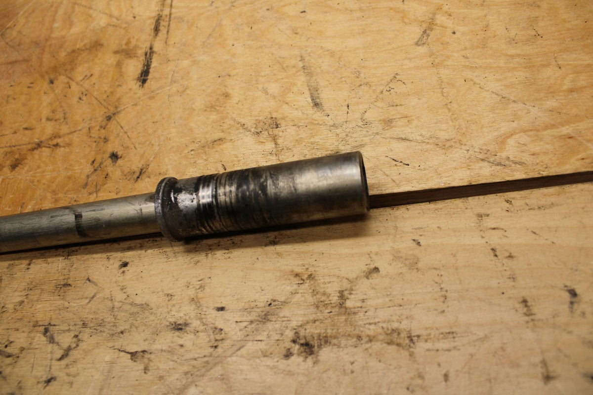 07-12 SUZUKI BANDIT 650S FRONT WHEEL RIM AXLE PIVOT BOLT BB328