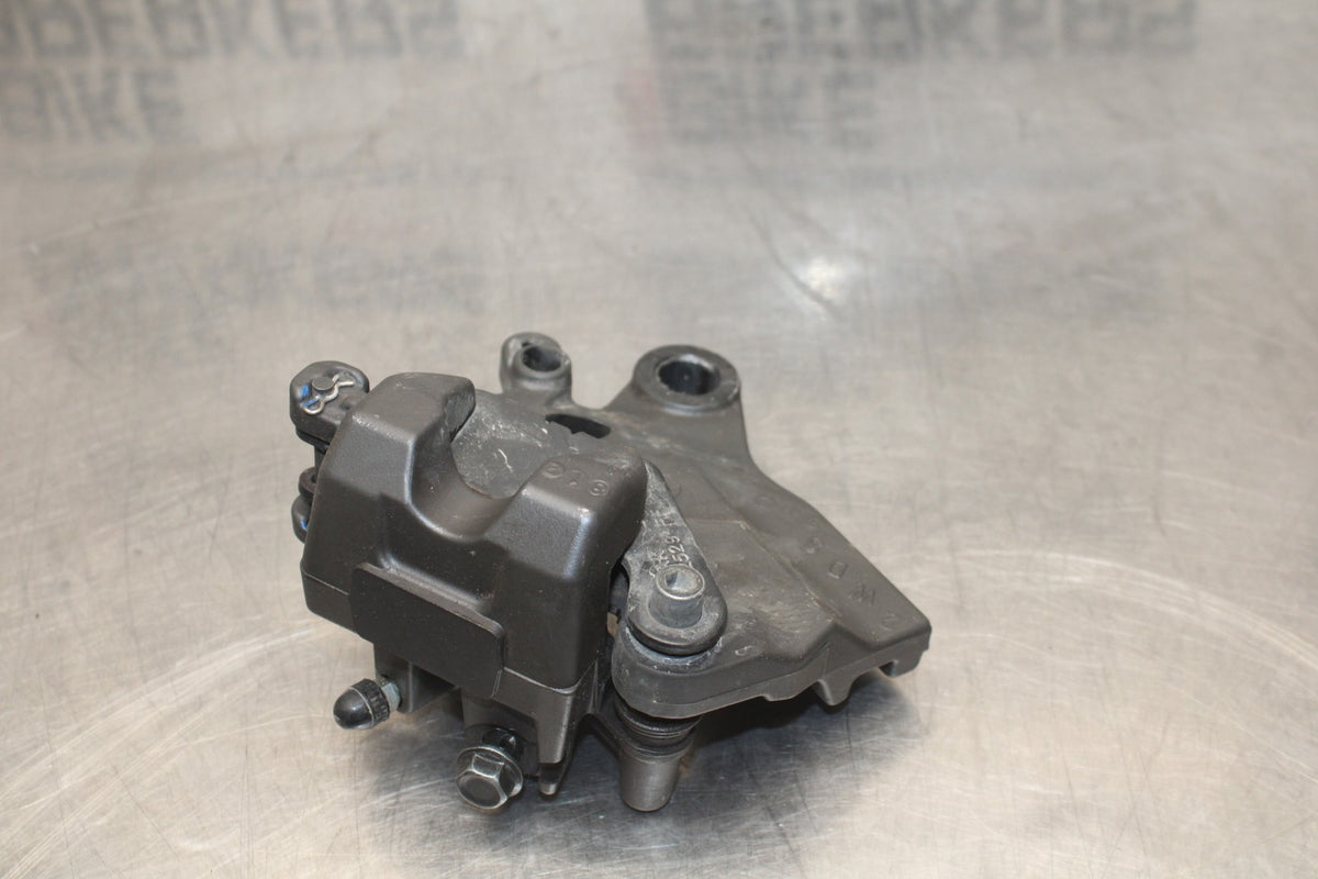 17-18 YAMAHA YZF R3 REAR BACK BRAKE CALIPER W MOUNT BRACKET BB788