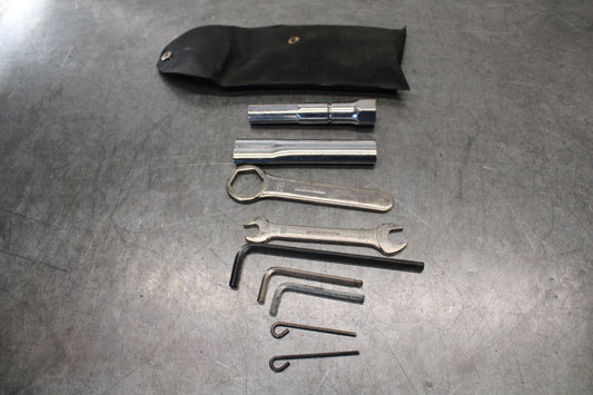 85-86 SUZUKI MADURA 1200 STOCK TOOLS OEM TOOL BAG KIT SET  BB691