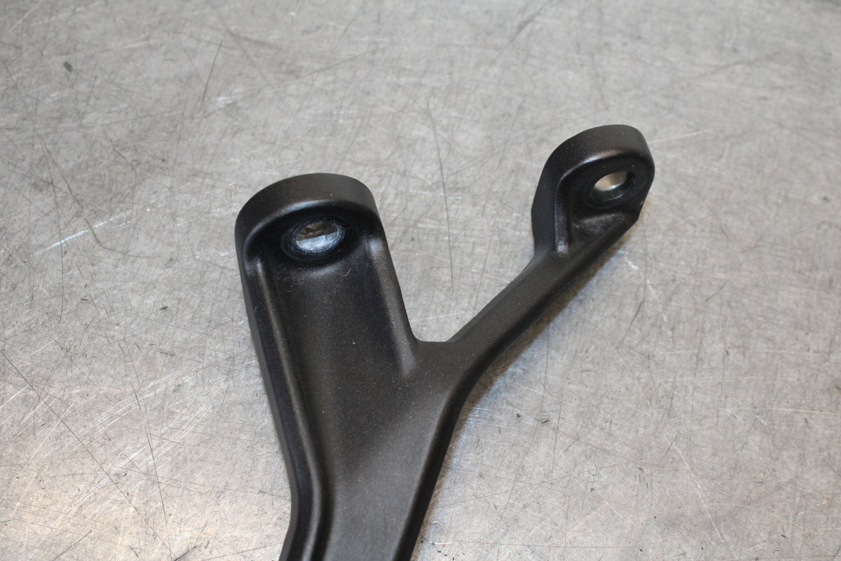 18-23 KAWASAKI NINJA 400 REAR BACK PASSENGER PEG SET PAIR BB679