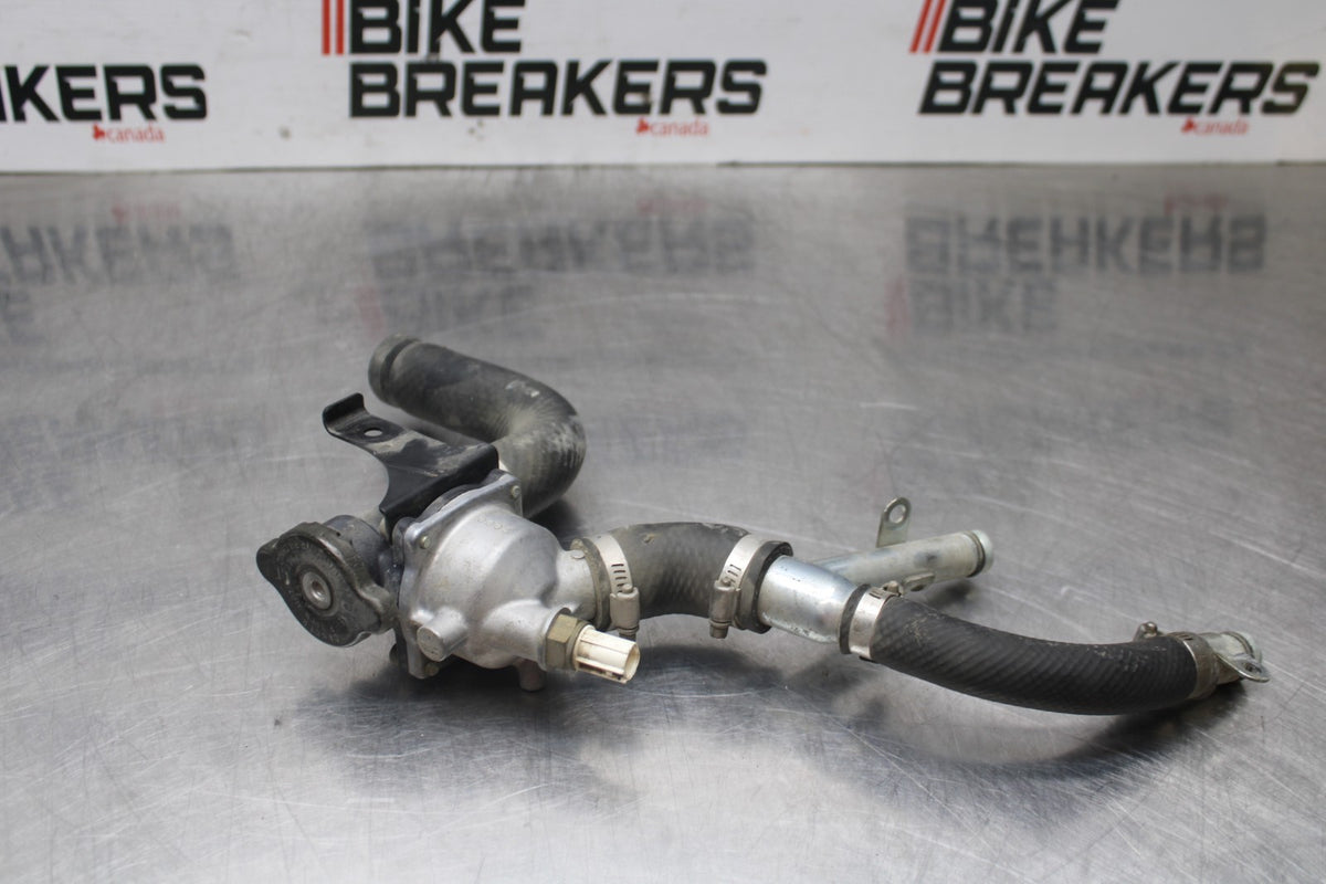 06 KAWASAKI VULCAN 900 THERMOSTAT W HOUSING ASSEMBLY BB799