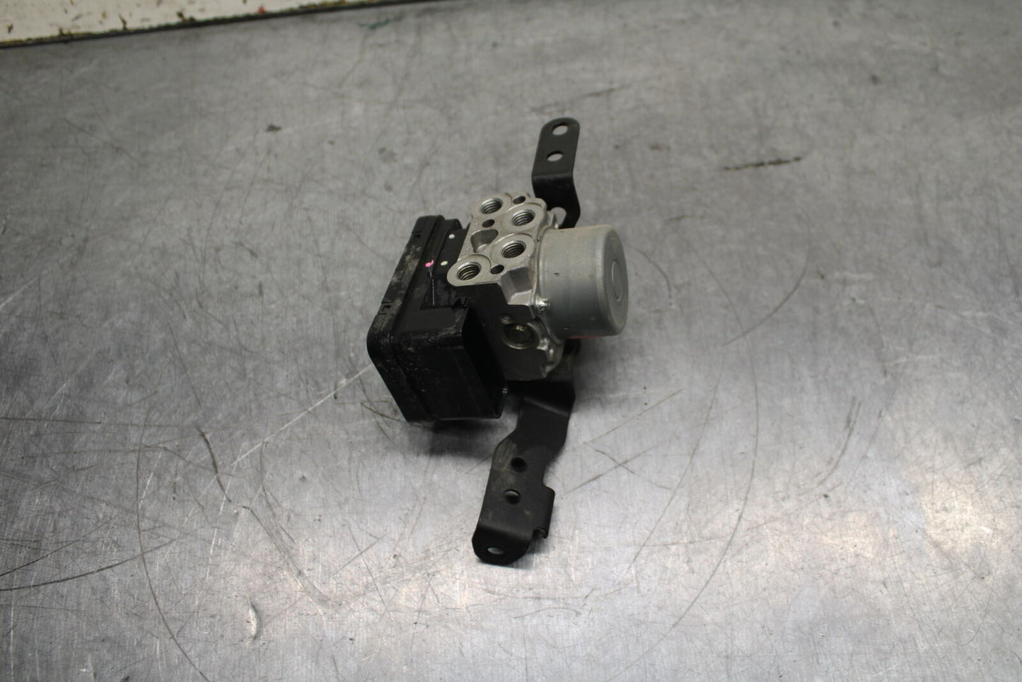 18-23 KAWASAKI NINJA 400 EX400 ABS ABS PUMP UNIT MODULE BB747