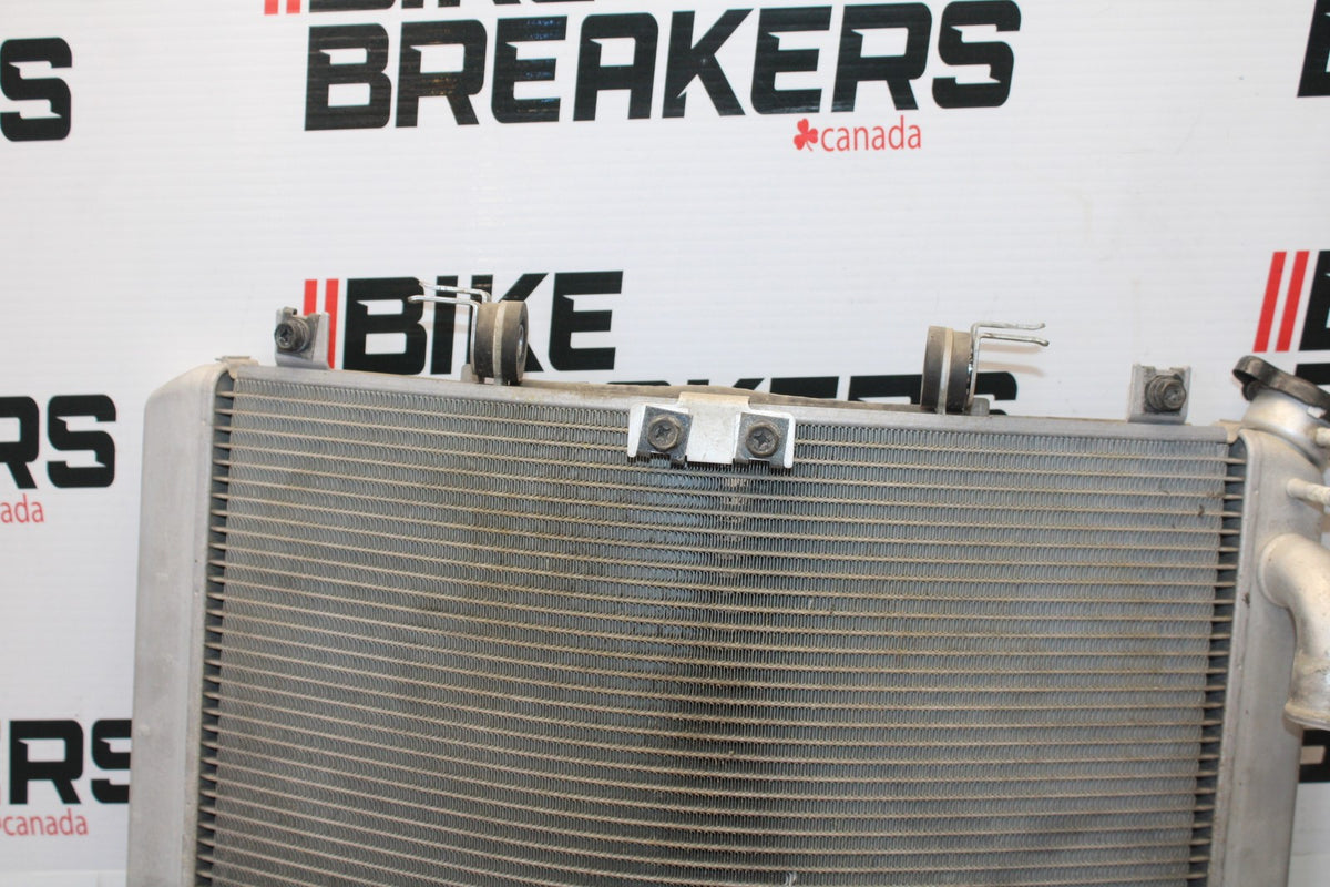 09 KAWASAKI CONCOURS 14 ZG1400B ENGINE RADIATOR MOTOR COOLING RADIATER BB875