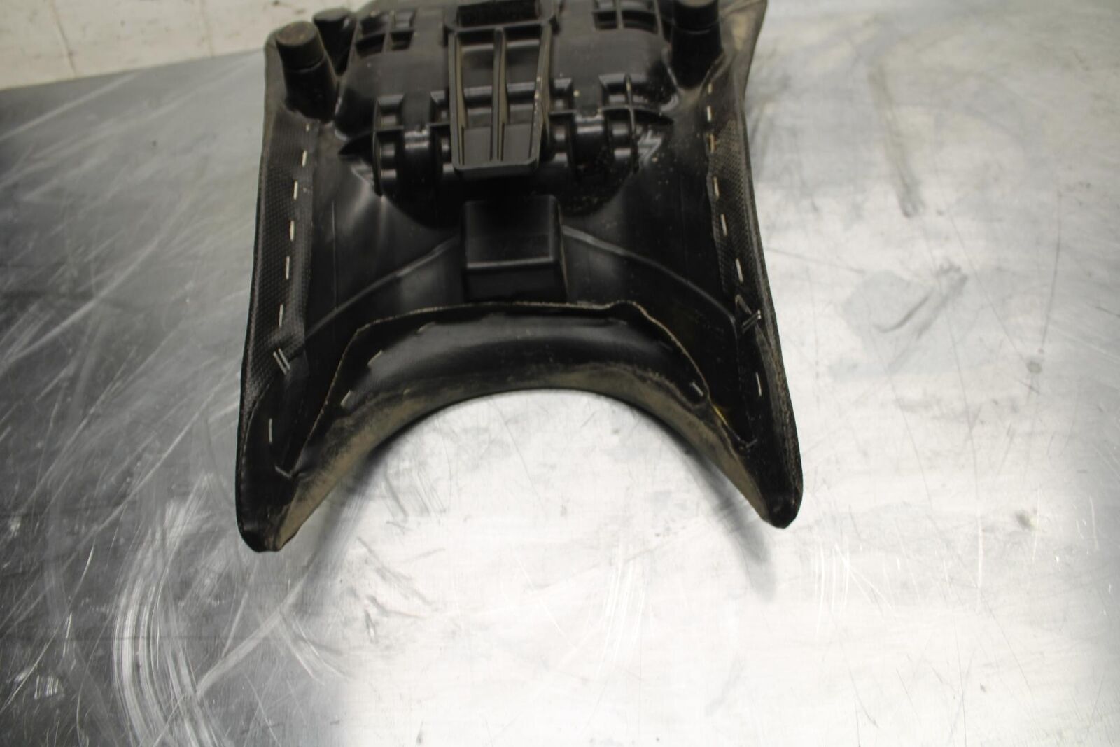 17-23 SUZUKI GSXR 250 GSX250RL8 FRONT DRIVERS SEAT PAD SADDLE BB490