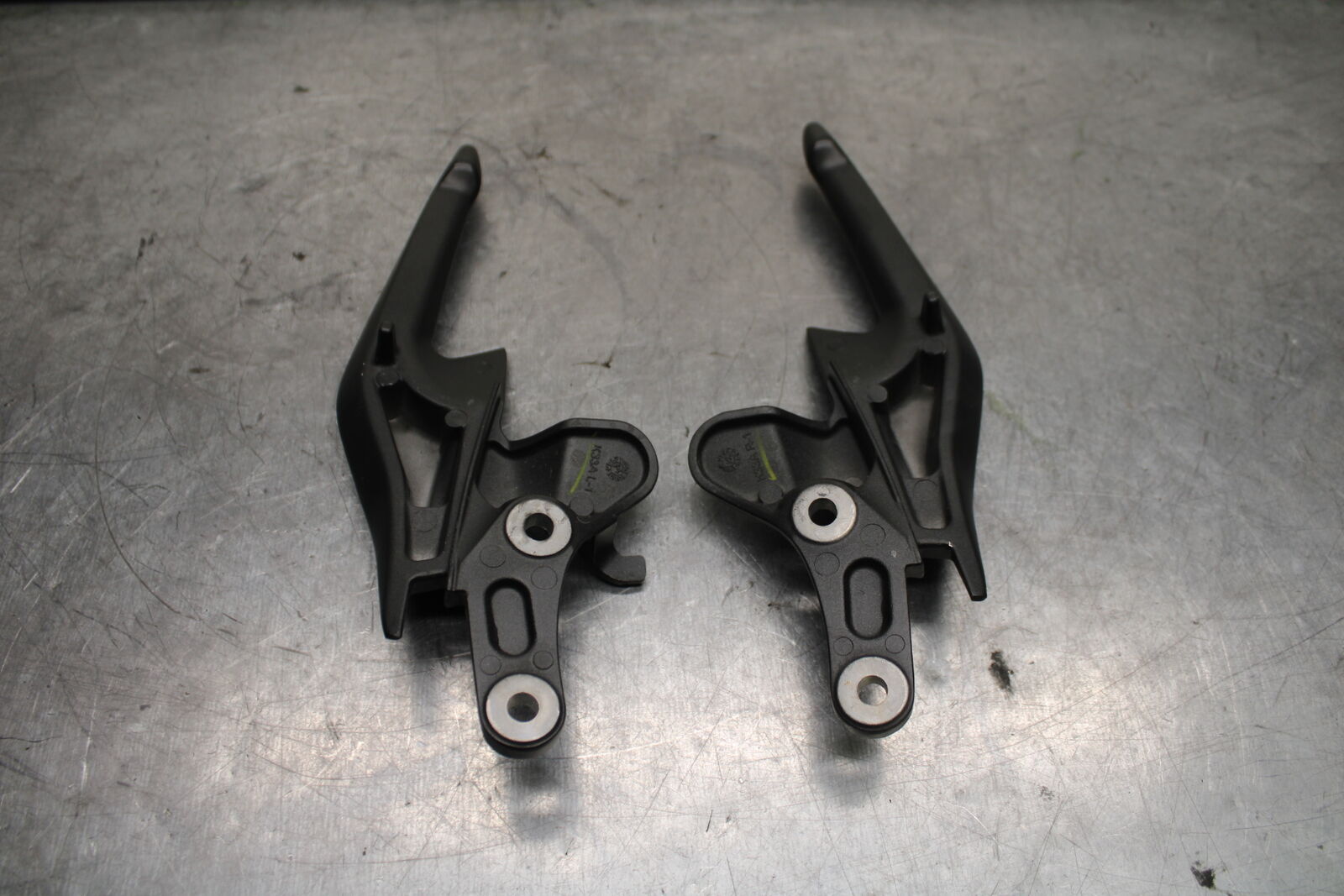 15-16 HONDA CB300F PASSENGER REAR SEAT GRAB BAR HANDLE SET BB740