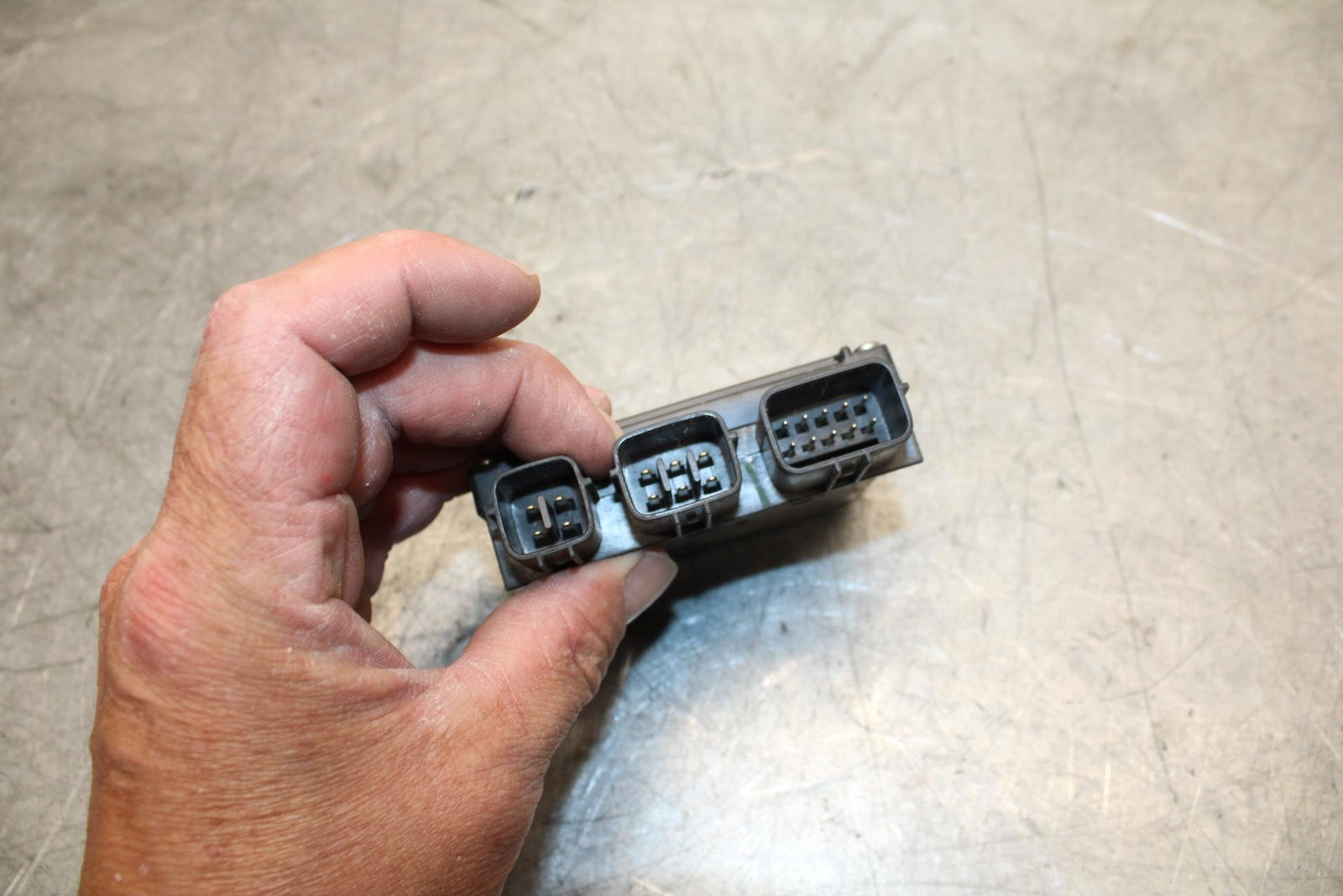 19-20 KAWASAKI NINJA ZX6R ZX636 RELAY ASSEMBLY FUSE BOX 27002-0050 BB528