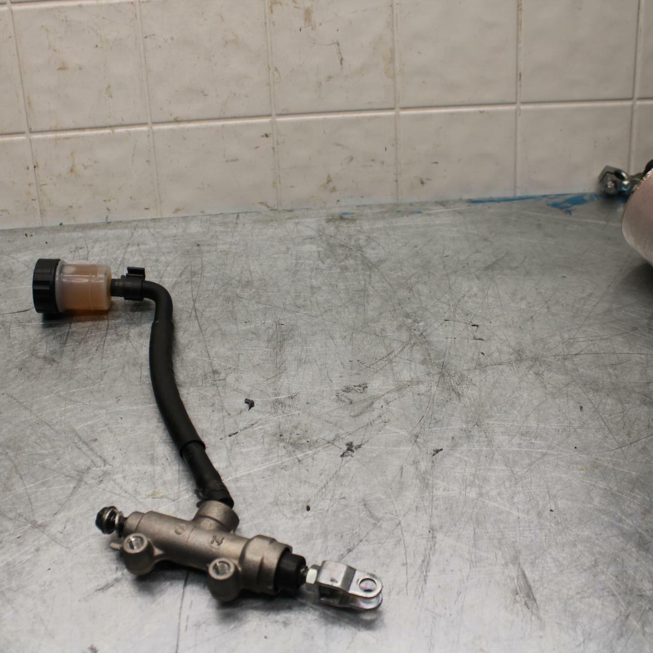 10-13 KAWASAKI Z1000 REAR BACK BRAKE MASTER CYLINDER W RESERVOIR  BB421