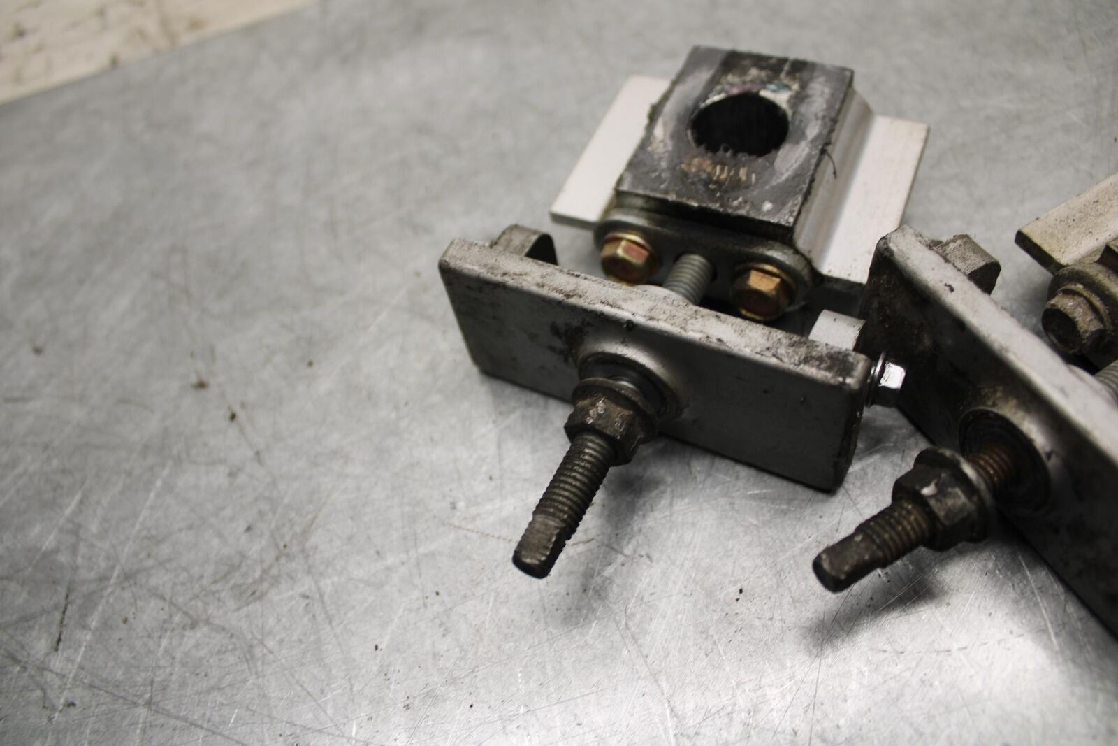 2001 Kawasaki Ninja ZX600E SWINGARM CHAIN TENSIONER ADJUSTMENT BRACKETS  BB547