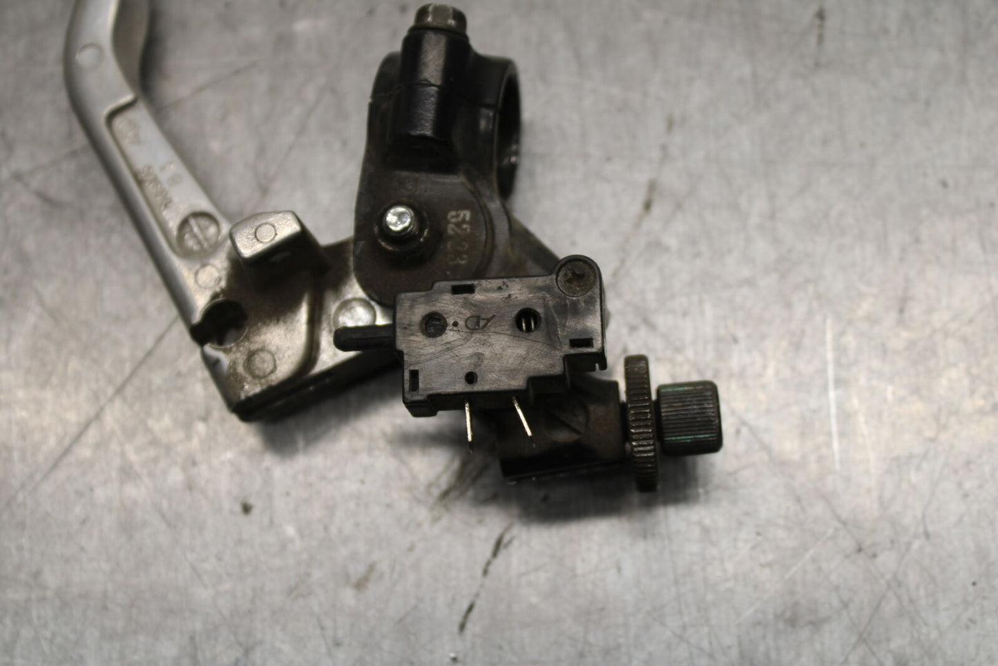 05-06 HONDA CBR600RR CLUTCH PERCH MOUNT WITH LEVER  BB727